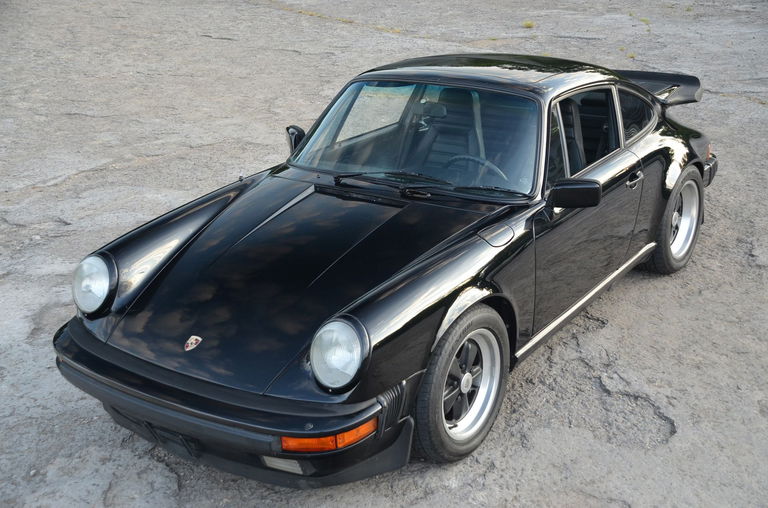Porsche 911 Carrera 3.2 (US)