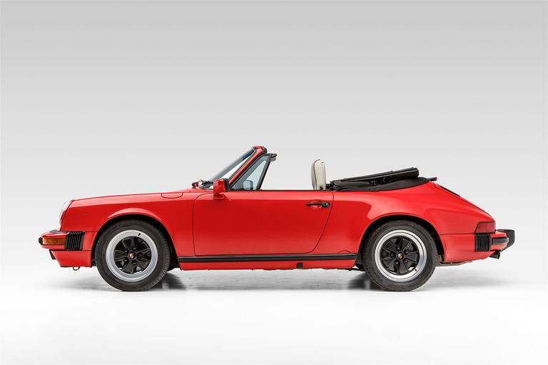 Porsche 911 Carrera 3.2 (US)