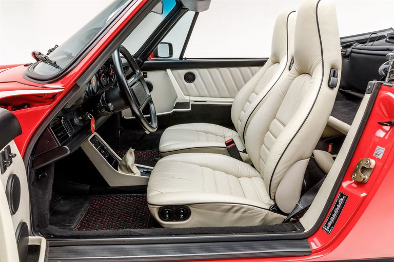 Porsche 911 Carrera 3.2 (US)