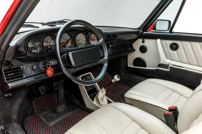 Porsche 911 Carrera 3.2 (US)