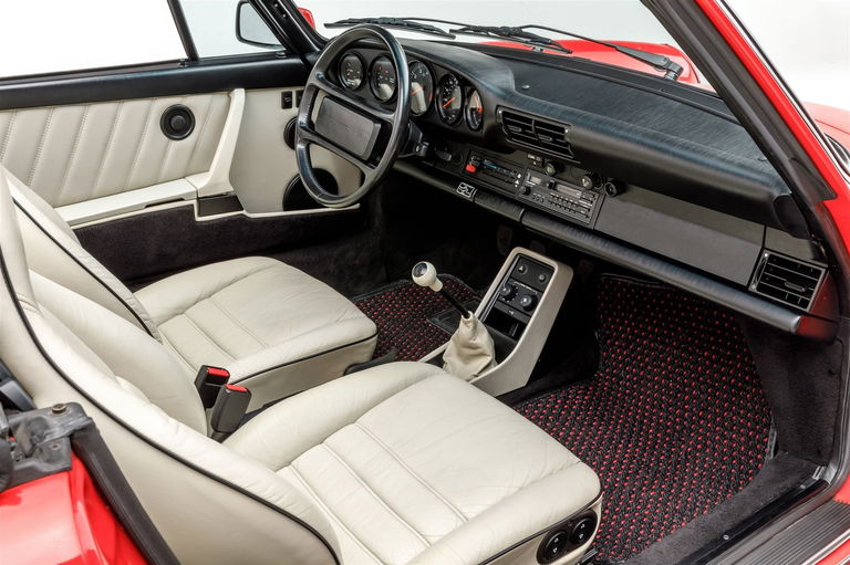 Porsche 911 Carrera 3.2 (US)