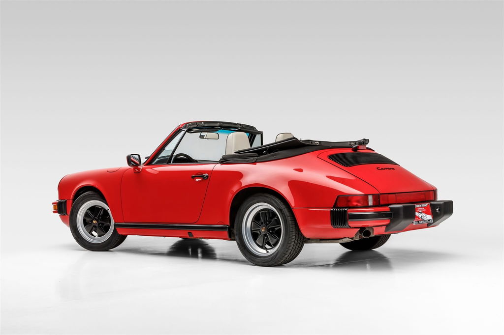 Porsche 911 Carrera 3.2 (US)