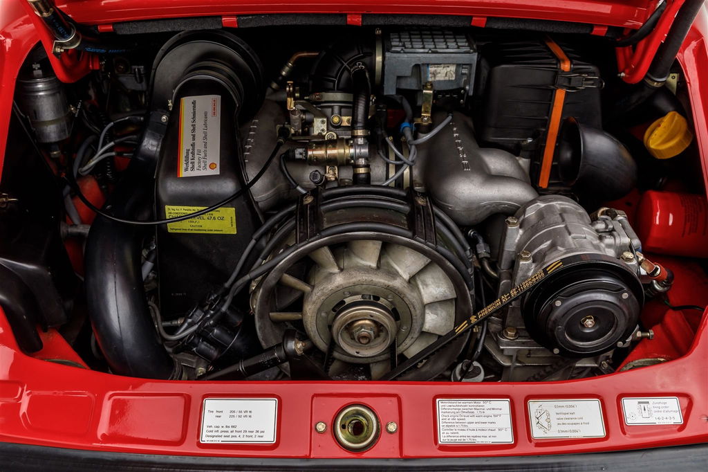 Porsche 911 Carrera 3.2 (US)