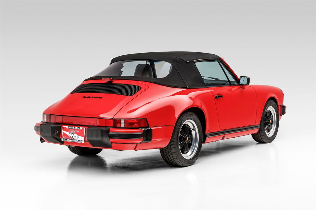 Porsche 911 Carrera 3.2 (US)