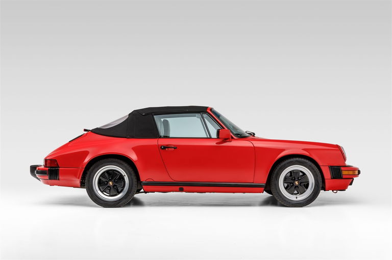 Porsche 911 Carrera 3.2 (US)