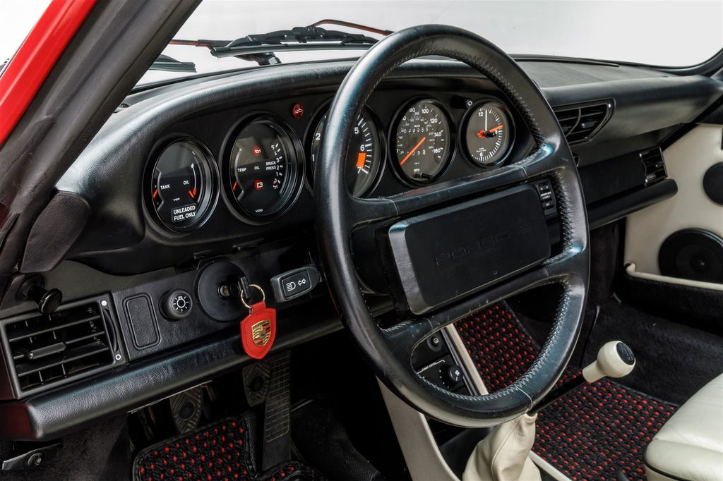 Porsche 911 Carrera 3.2 (US)