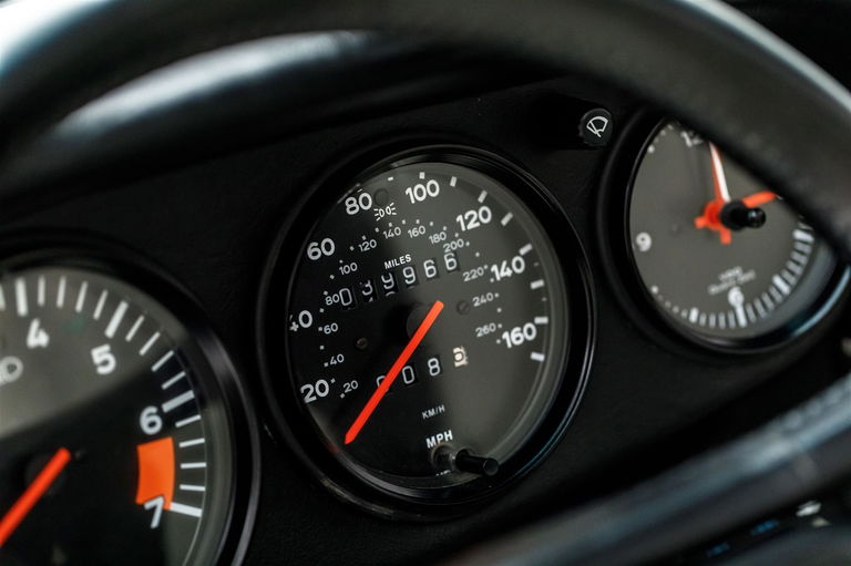 Porsche 911 Carrera 3.2 (US)