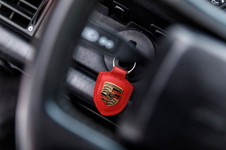 Porsche 911 Carrera 3.2 (US)