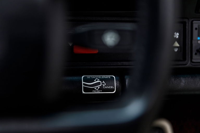 Porsche 911 Carrera 3.2 (US)