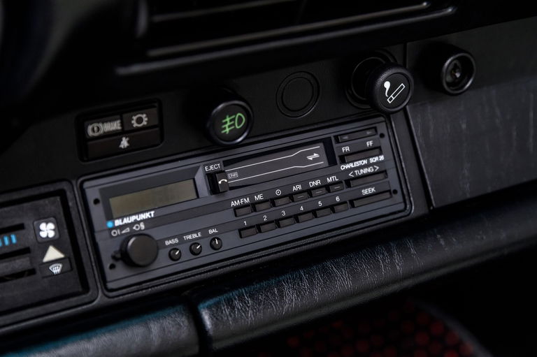 Porsche 911 Carrera 3.2 (US)