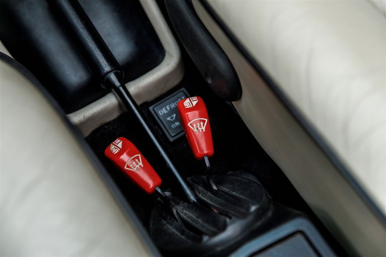 Porsche 911 Carrera 3.2 (US)