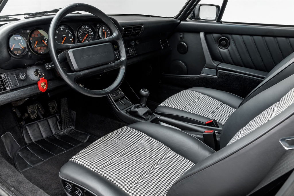 Porsche 964 Carrera 4