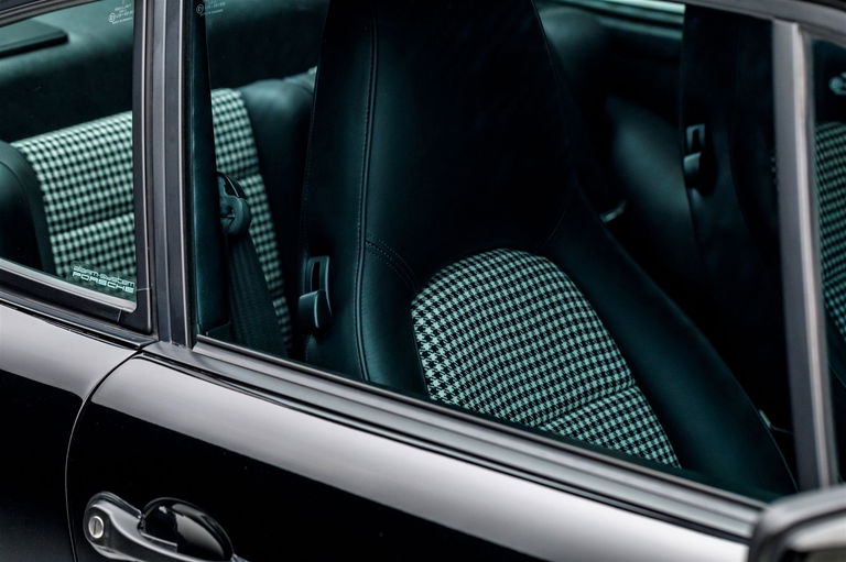 Porsche 964 Carrera 4