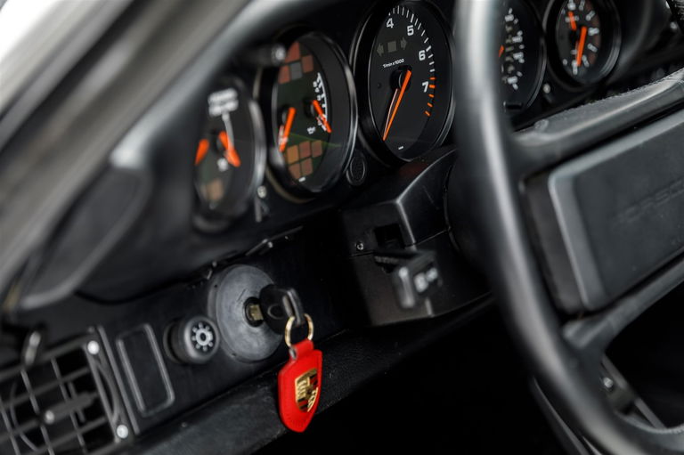 Porsche 964 Carrera 4