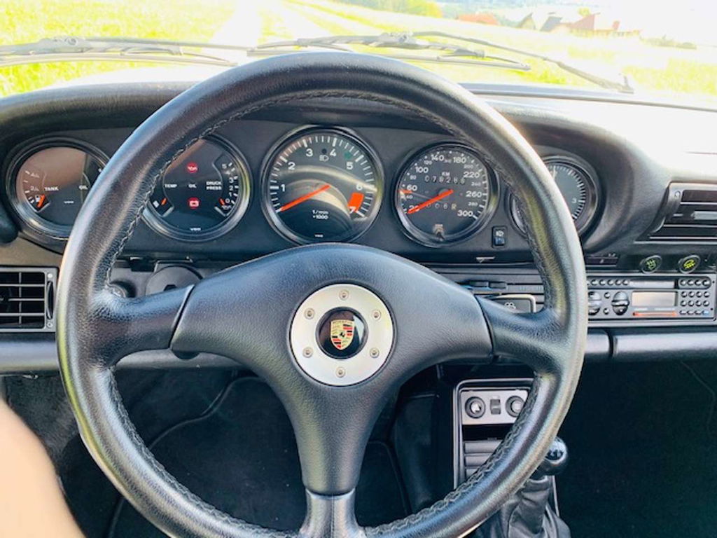 Porsche 911 Carrera 3.2