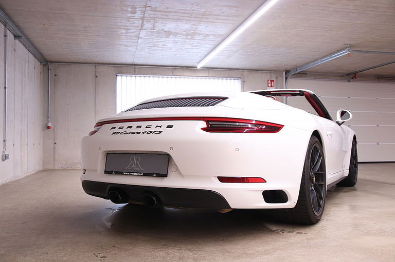 Porsche 991.2 Carrera GTS