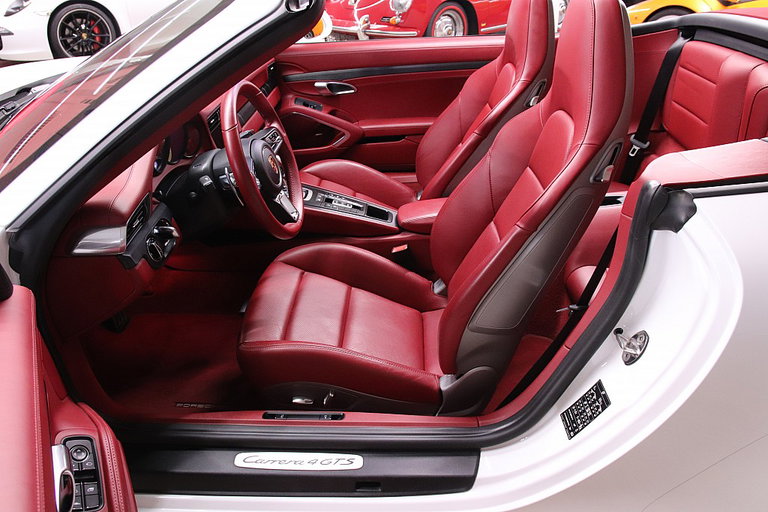 Porsche 991.2 Carrera GTS