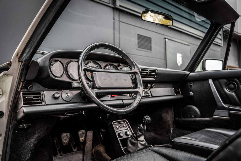 Porsche 911 Carrera 3.2 (US)