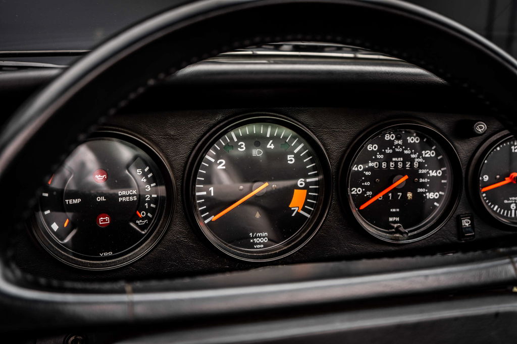 Porsche 911 Carrera 3.2 (US)