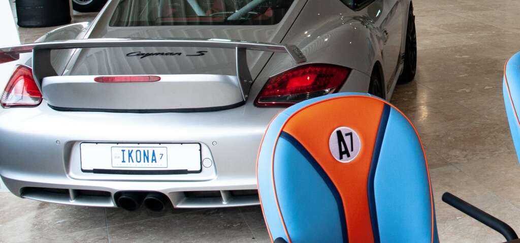 ikonA7 Porsche Cayman 987 gulf design