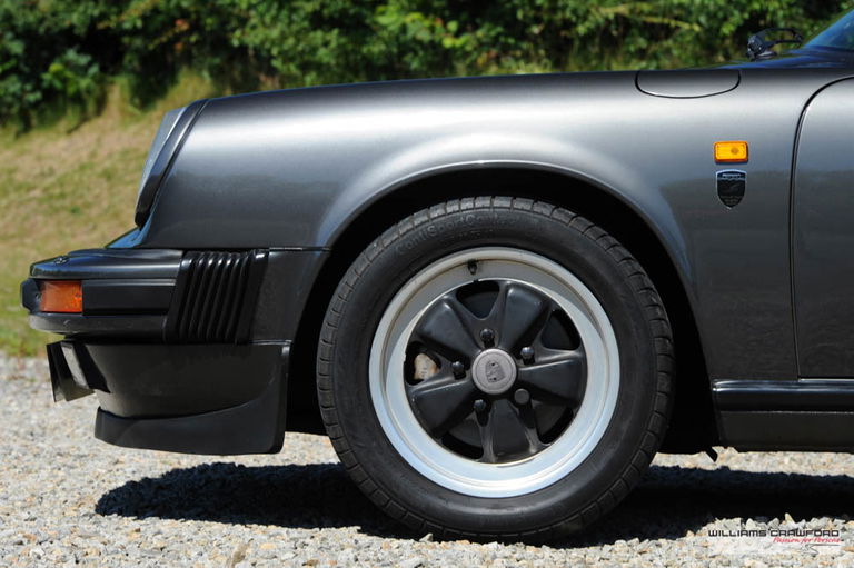 Porsche 911 Carrera 3.2