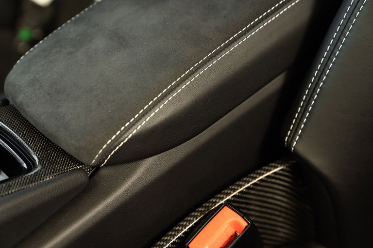 Porsche 718 Cayman GT4