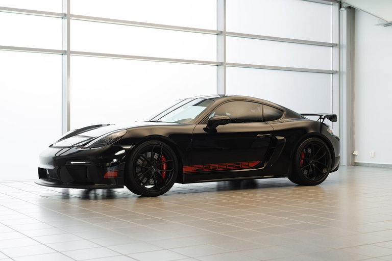 Porsche 718 Cayman GT4
