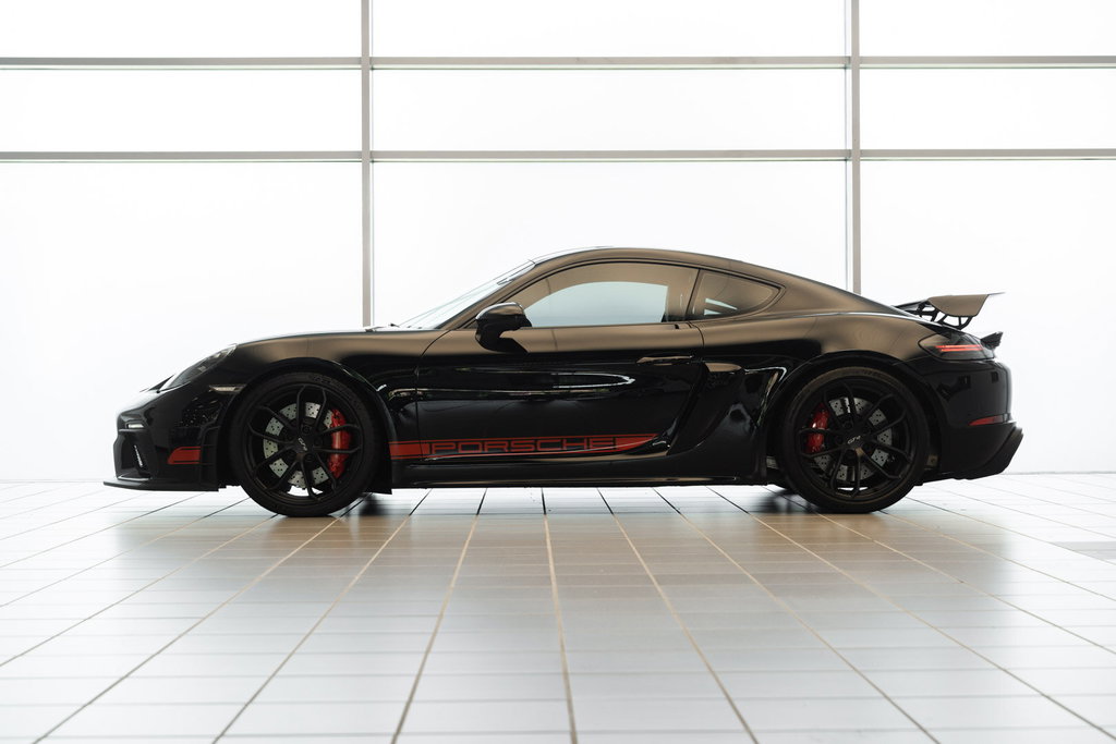 Porsche 718 Cayman GT4