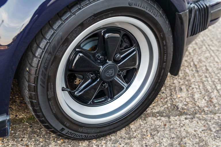 Porsche 911 Turbo 3.3