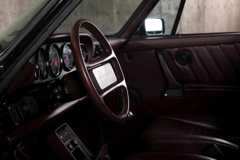 Porsche 911 Carrera 3.2 (US)