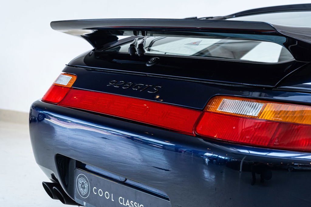 Porsche 928 GTS