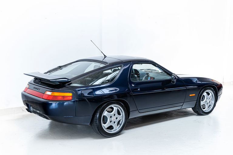 Porsche 928 GTS