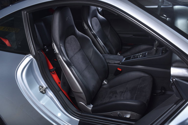 Porsche 991 Carrera GTS