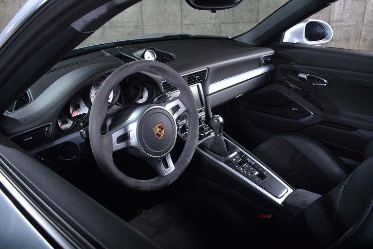 Porsche 991 Carrera GTS