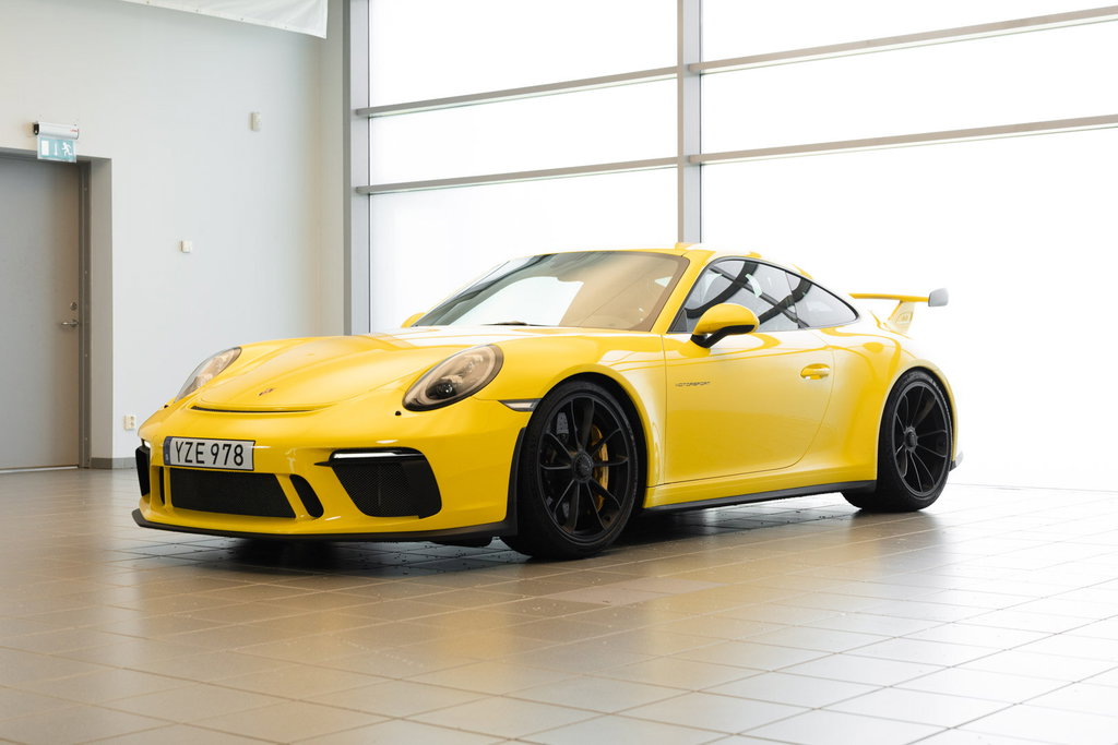 Porsche 911 (991) GT3 Clubsport in Racing Yellow for sale!