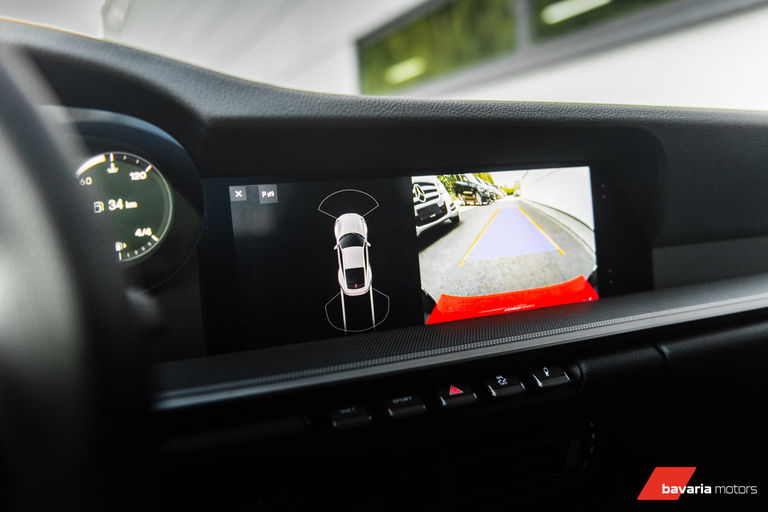 Porsche 992 Carrera 4