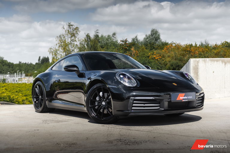 Porsche 992 Carrera 4