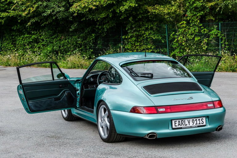 Porsche 993 Carrera 4S