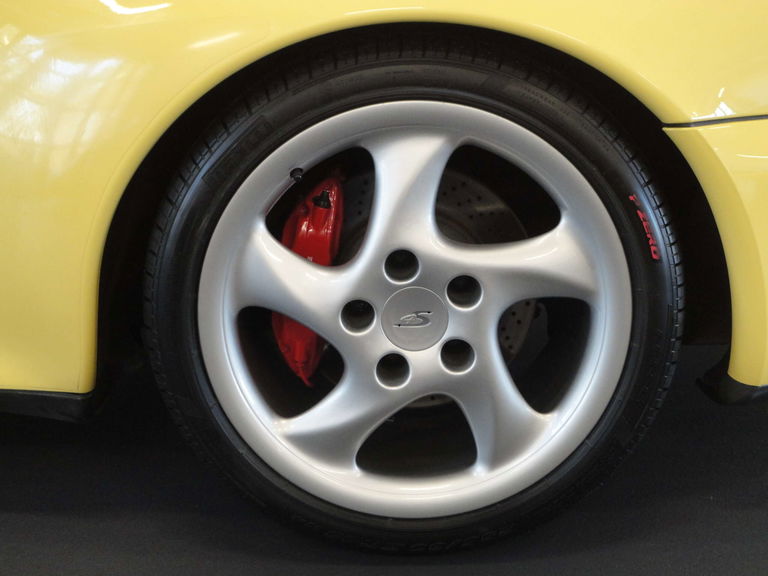 Porsche 993 Carrera 4S