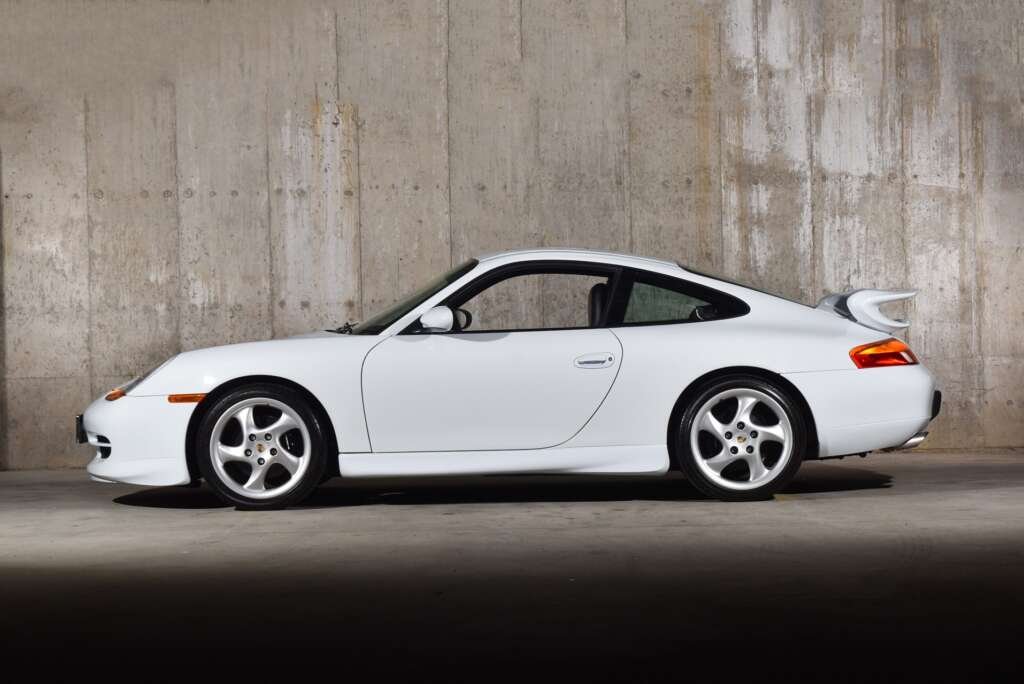 Porsche-996-Carrera-white-for-sale-USA-9