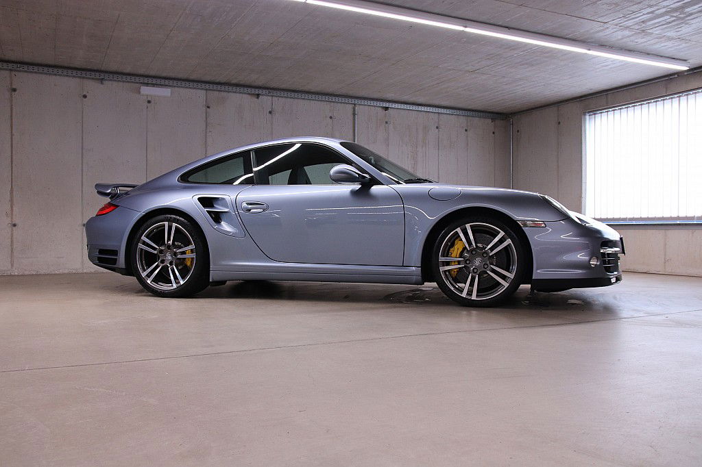 Porsche 911 Turbo S Coupe - 997.2 Market 