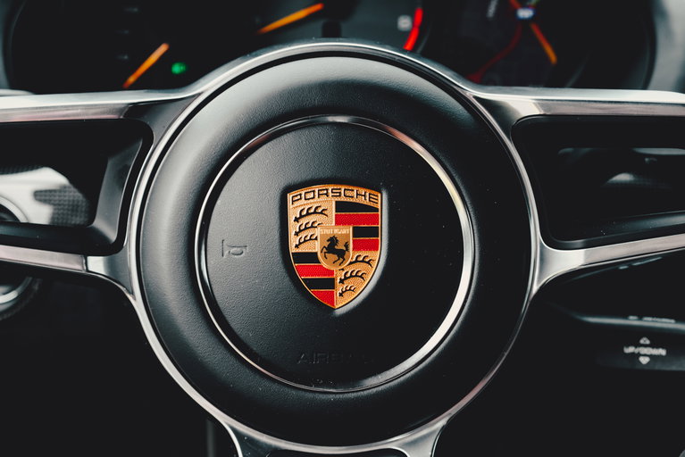 Porsche 981 Cayman GT4