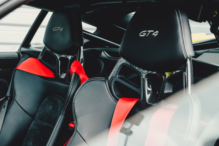 Porsche 981 Cayman GT4
