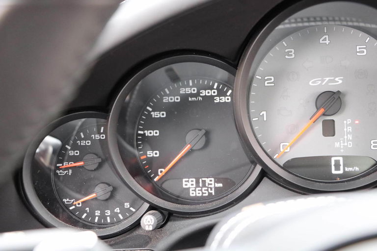 Porsche 991.2 Carrera GTS