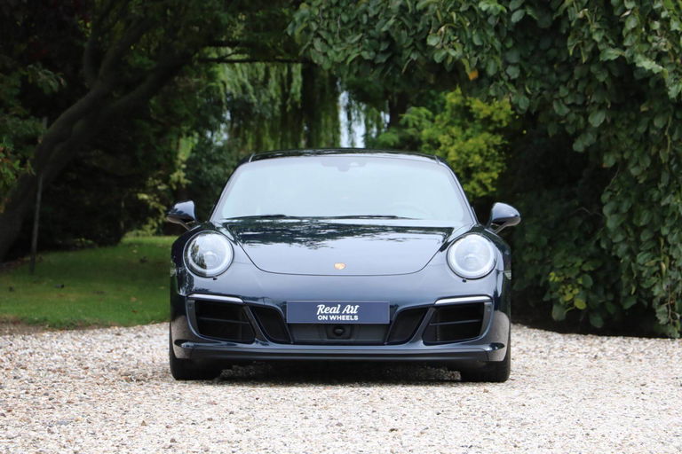 Porsche 991.2 Carrera GTS