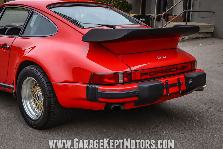 Porsche 911 Turbo 3.3 (US)
