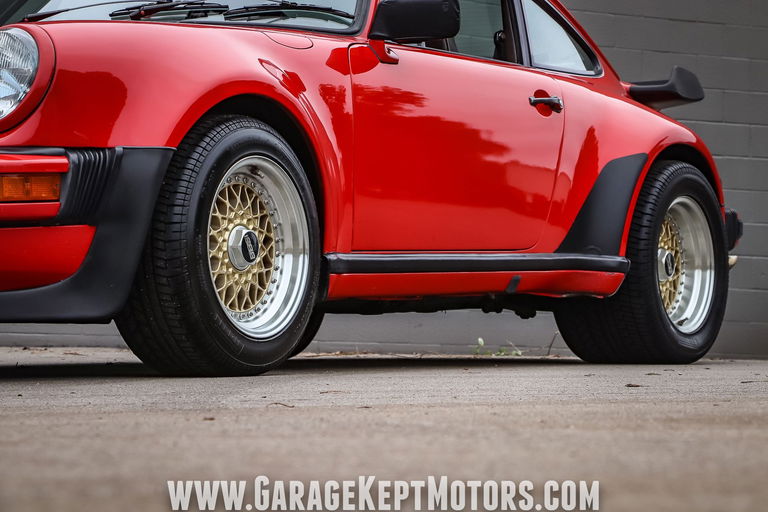 Porsche 911 Turbo 3.3 (US)