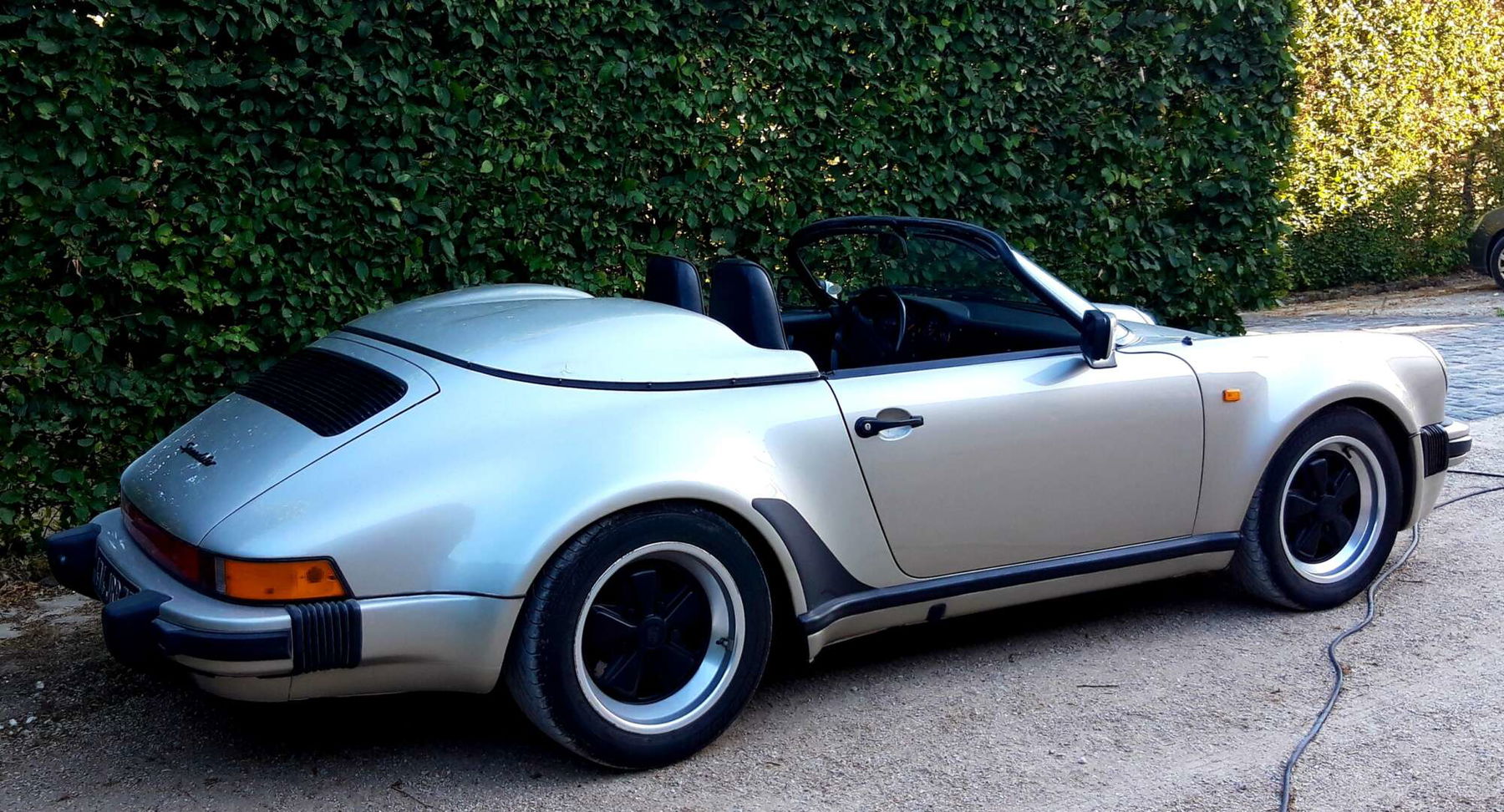 Porsche 911 Carrera 3.2 Speedster