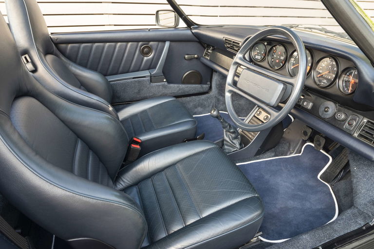 Porsche 911 Carrera 3.2 Speedster