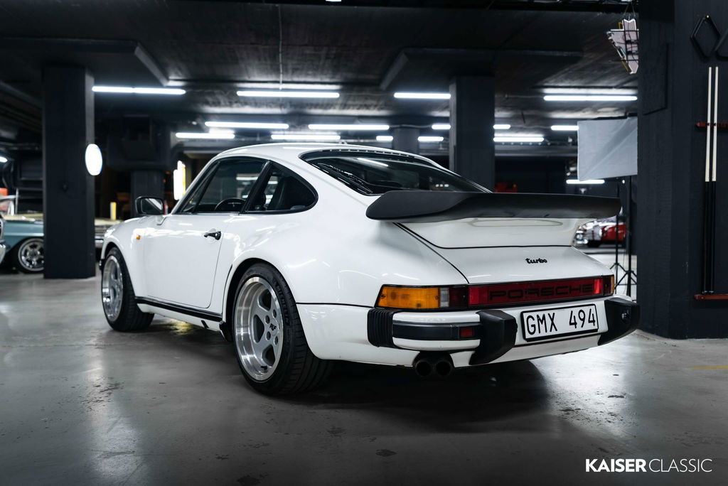 Porsche 911 Turbo 3.3